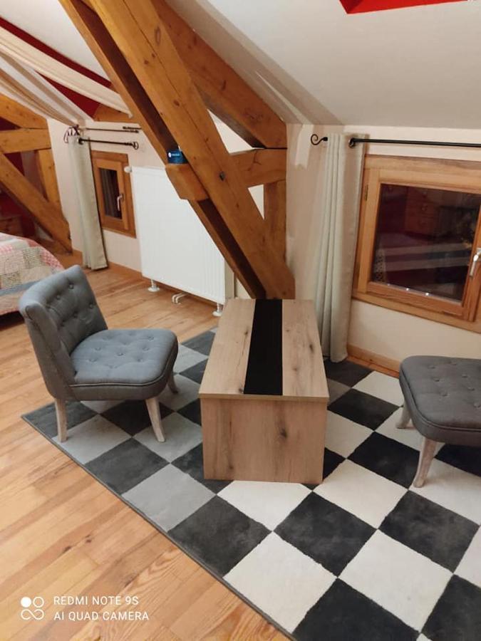 La Pierre Trouee Chambre D'Hotes Châteauneuf-de-Randon Buitenkant foto