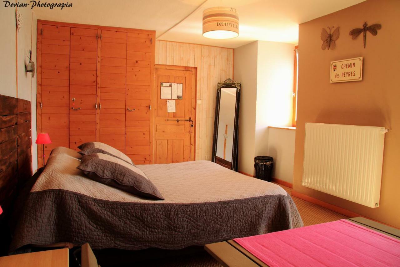 La Pierre Trouee Chambre D'Hotes Châteauneuf-de-Randon Buitenkant foto